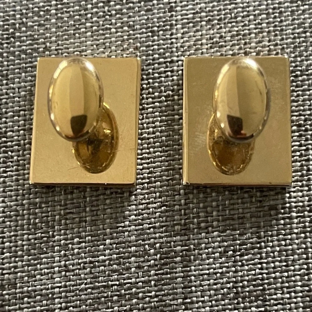 Vintage Men’s Black Gold Tone Formal Casual Cuff Links